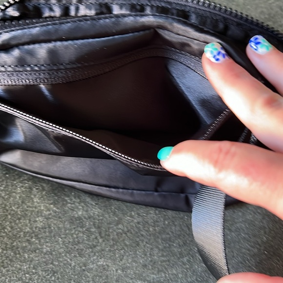 Lululemon Everywhere Belt Bag Black 1L  (Moving Sale) - Picture 7 of 8